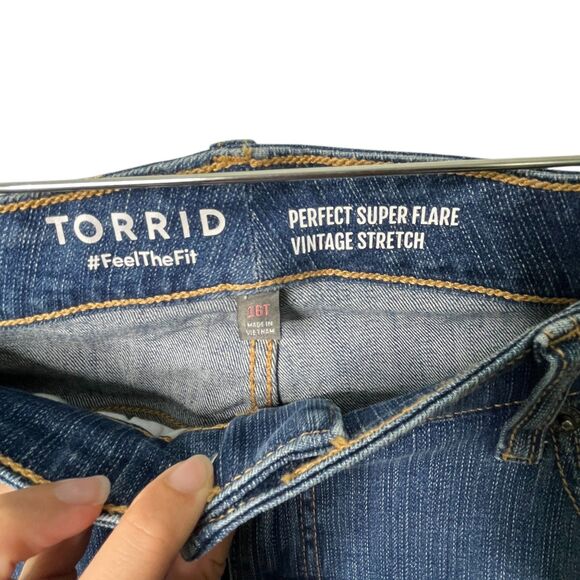Torrid Perfect Super Flare Vintage Stretch Jeans Sz 16T Distressed Blue Jeans - Picture 8 of 15